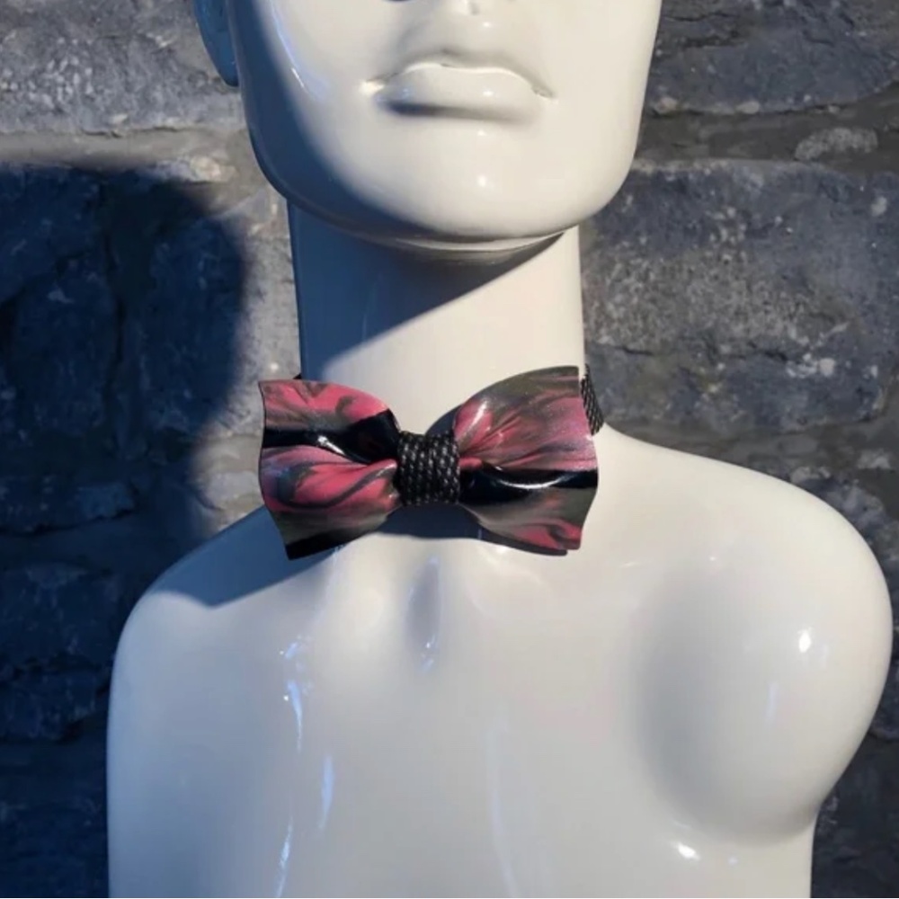 Guillotine Sculpted Bow Tie: Petra